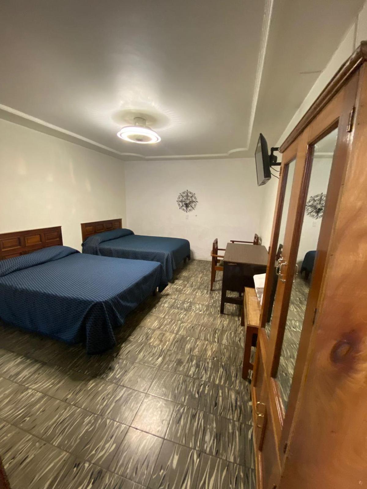 Hotel Flamingos De סיודד גוזמן מראה חיצוני תמונה