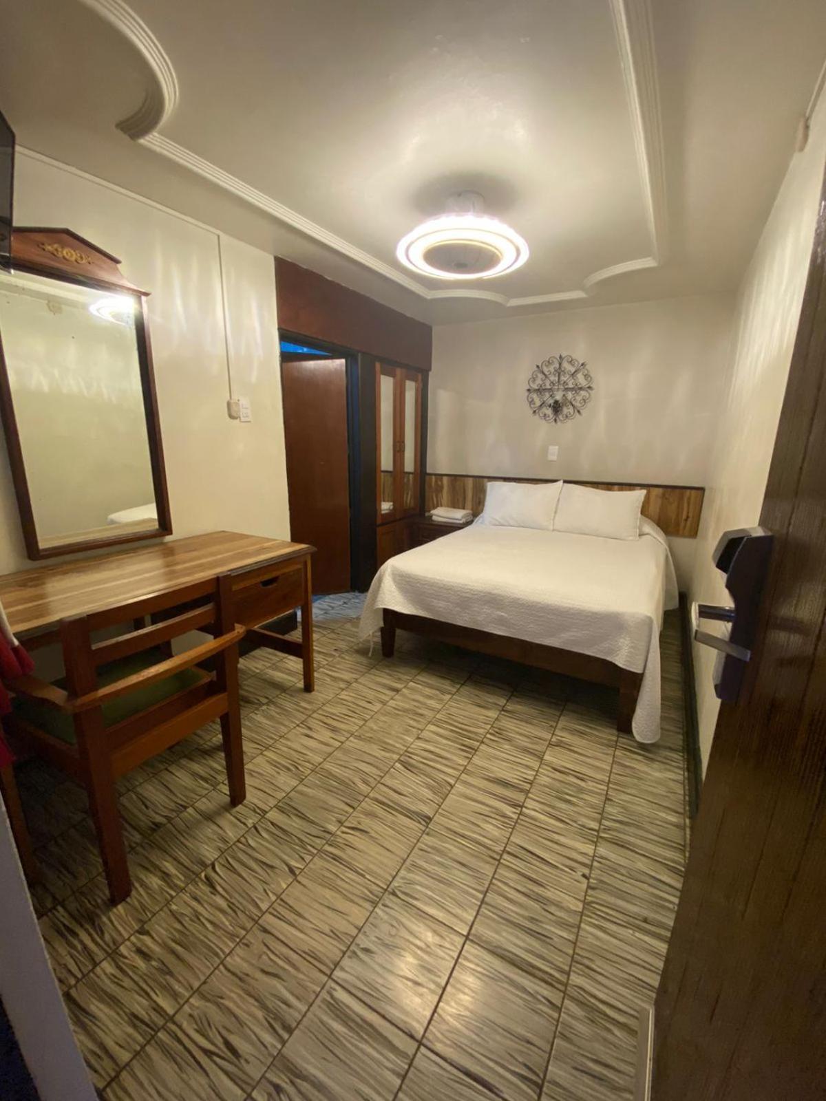 Hotel Flamingos De סיודד גוזמן מראה חיצוני תמונה